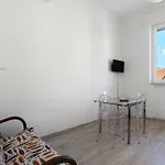 Viareggio Apartments ヴィアレッジョ