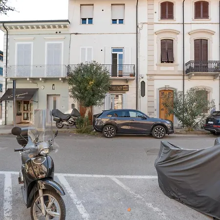 Viareggio Apartments ヴィアレッジョ