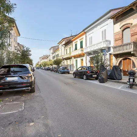 Viareggio Apartments * Viareggio