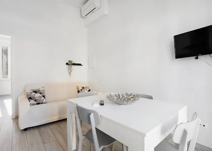 Viareggio Apartments * 维亚雷焦