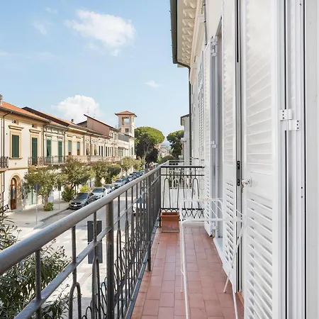 Dom wakacyjny Viareggio Apartments