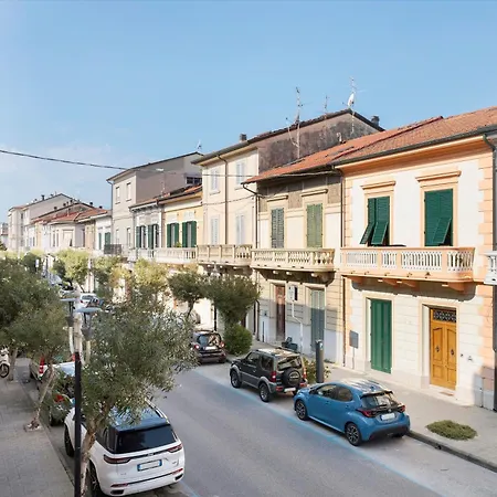 Dom wakacyjny Viareggio Apartments Viareggio